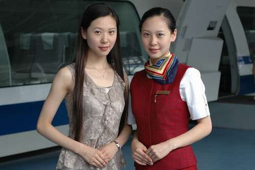 两个美女合照空姐图片